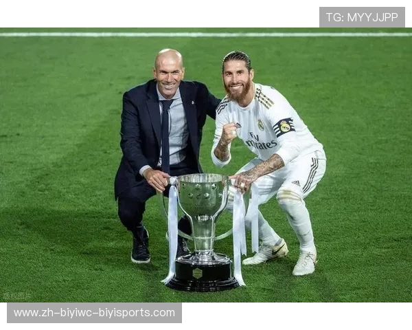 齐达内首冠引领西甲荣耀 1617赛季见证传奇之始